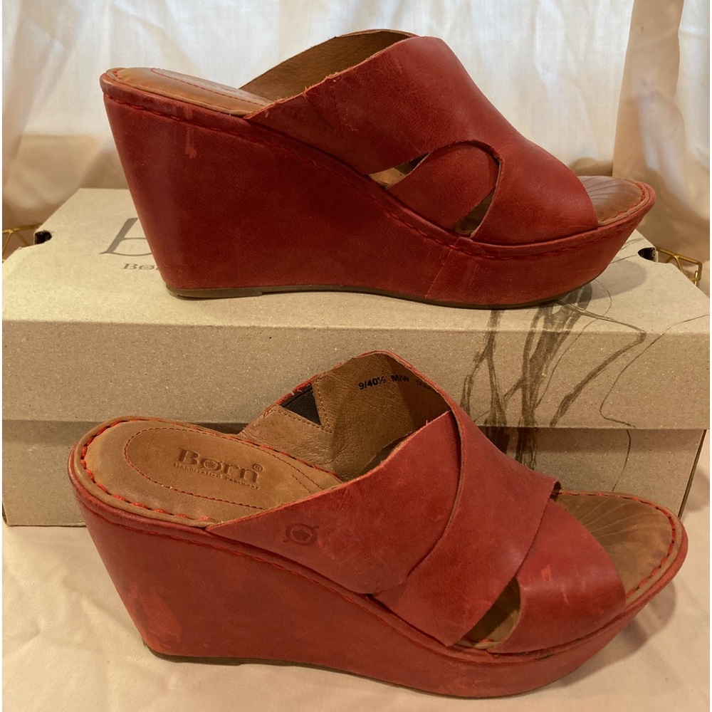 Born Red leather slip on platform sandals women’s size 9